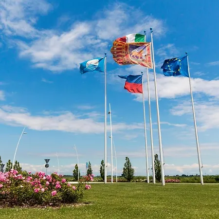 Апартаменты Selenis *